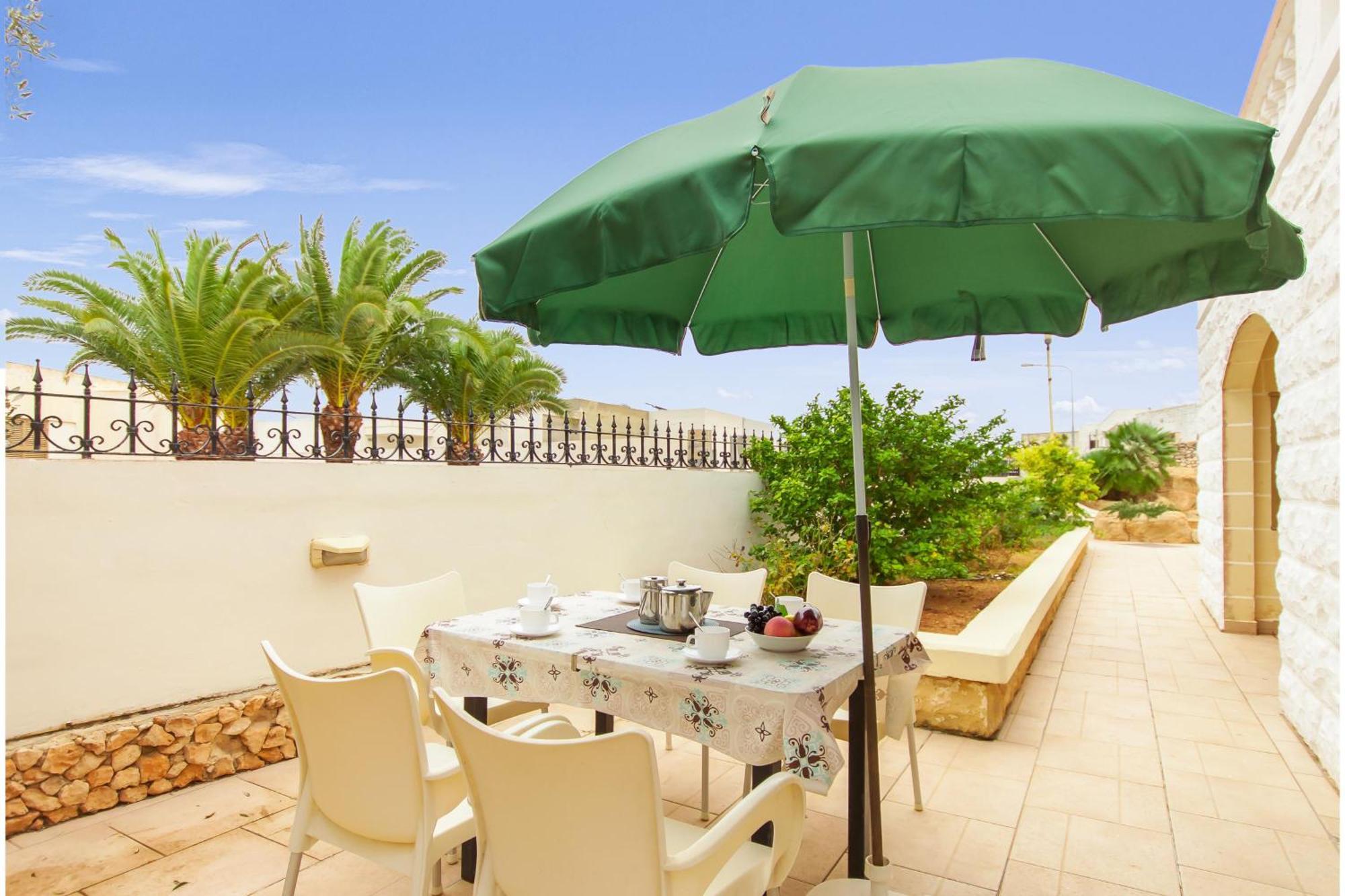 Villa & Pool Apartments In Mellieha Bay Ngoại thất bức ảnh