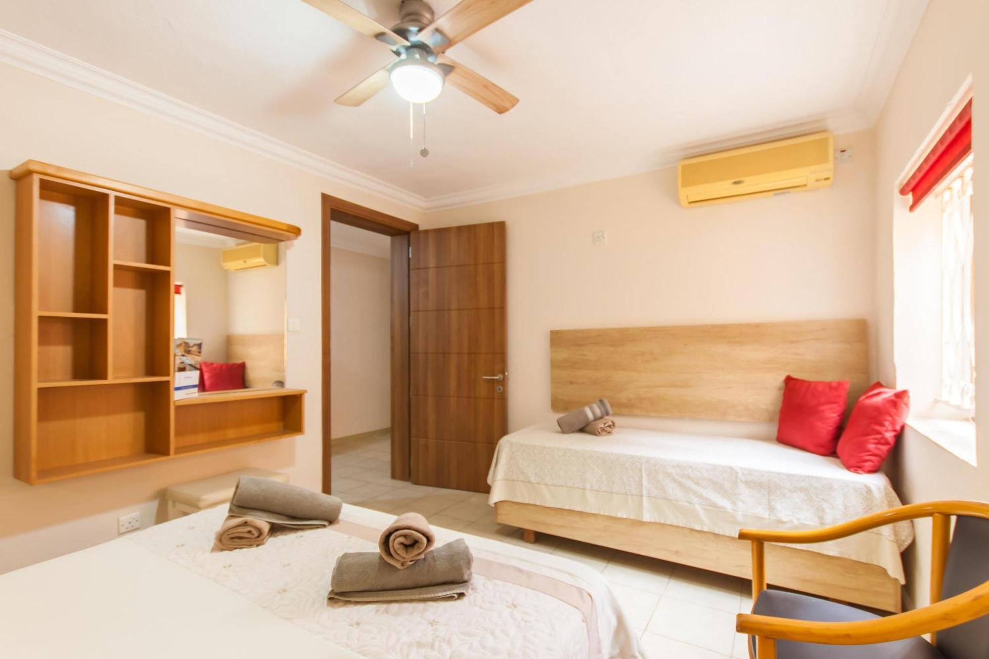 Villa & Pool Apartments In Mellieha Bay Ngoại thất bức ảnh