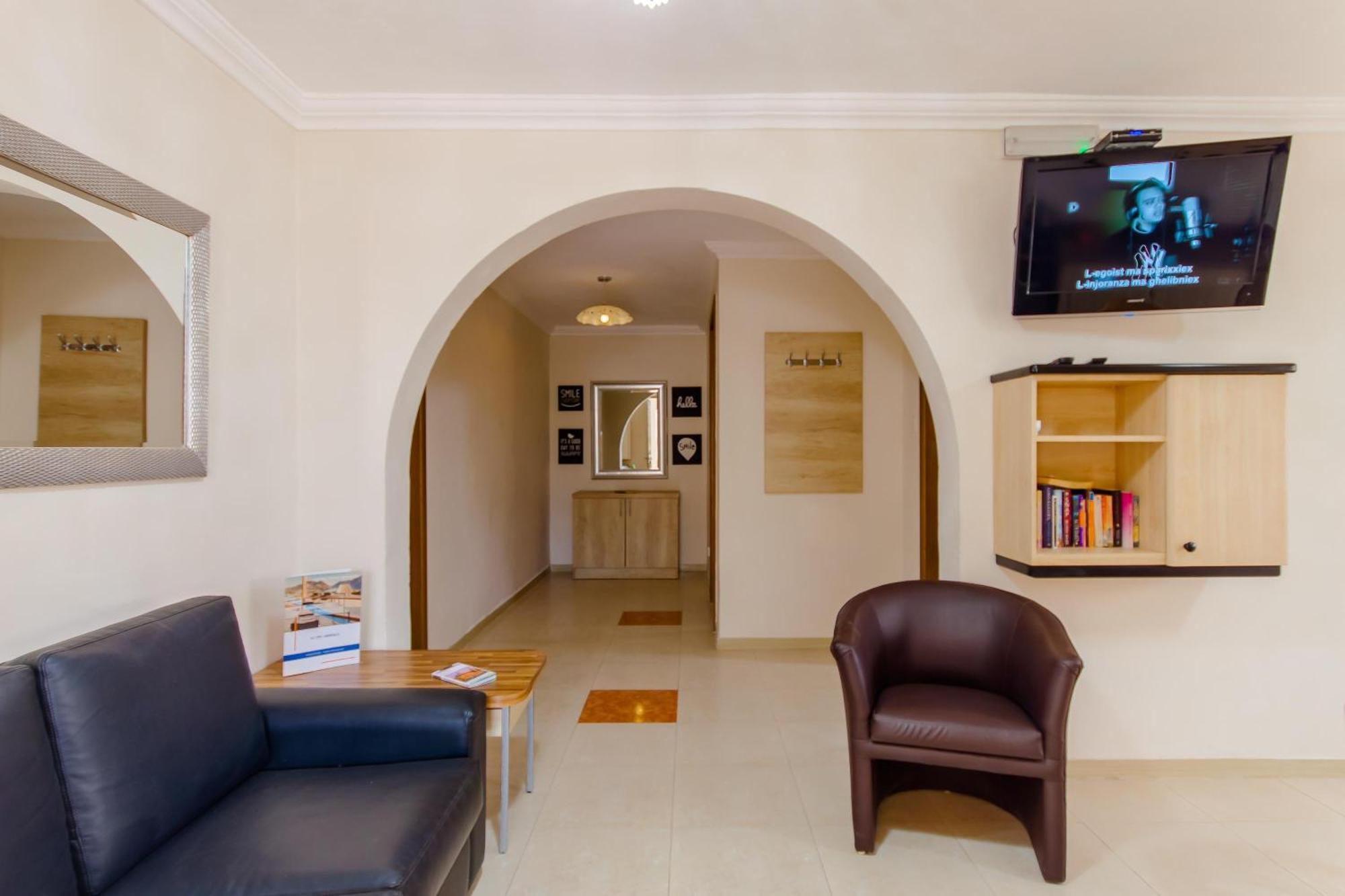 Villa & Pool Apartments In Mellieha Bay Ngoại thất bức ảnh