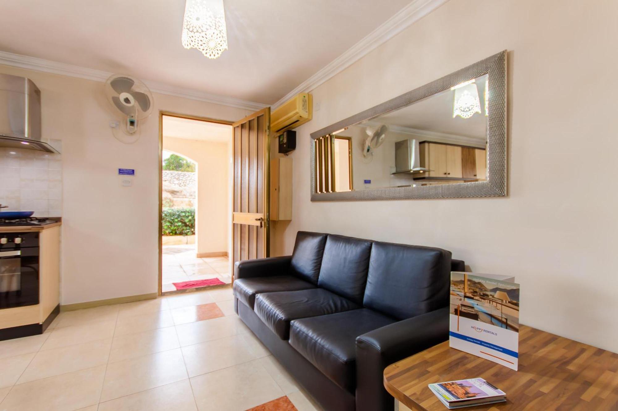 Villa & Pool Apartments In Mellieha Bay Ngoại thất bức ảnh